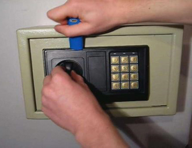 东港24小时上门开锁公司